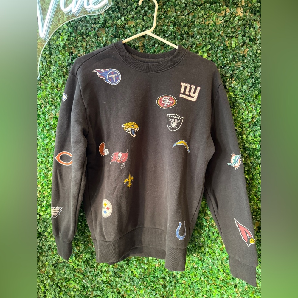 Team Apparel Black NFL Logo Crewneck Sweater
